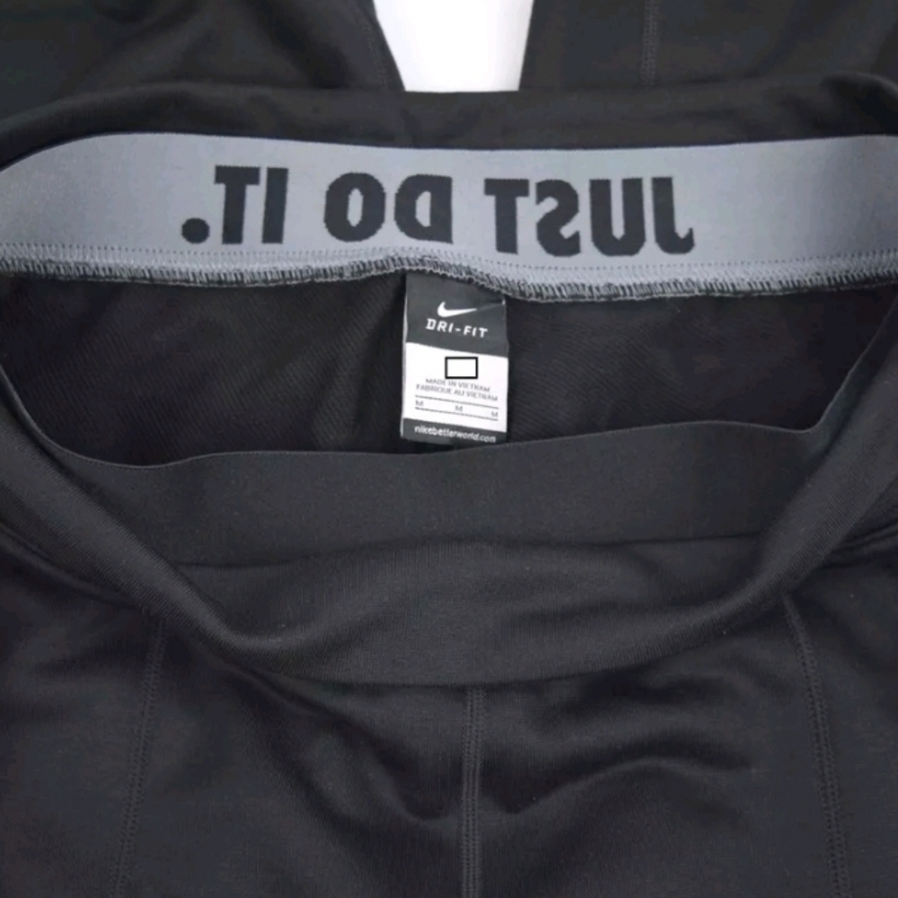 NWT Womens Nike Dri Fit Just Do It Capris 799099 032 black training pants logo